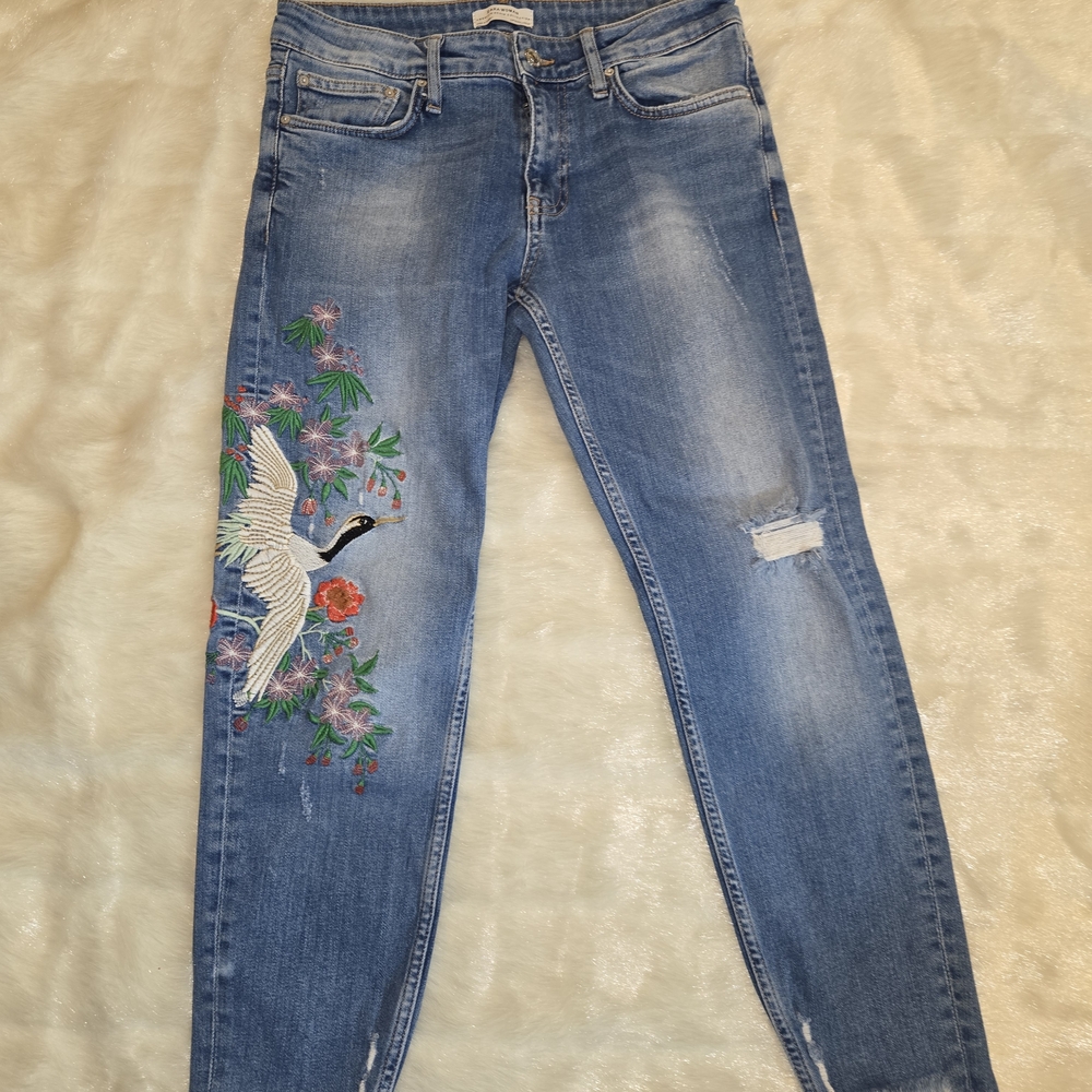 Zara Woman Light Blue Denim Jeans with Yellow Stitching